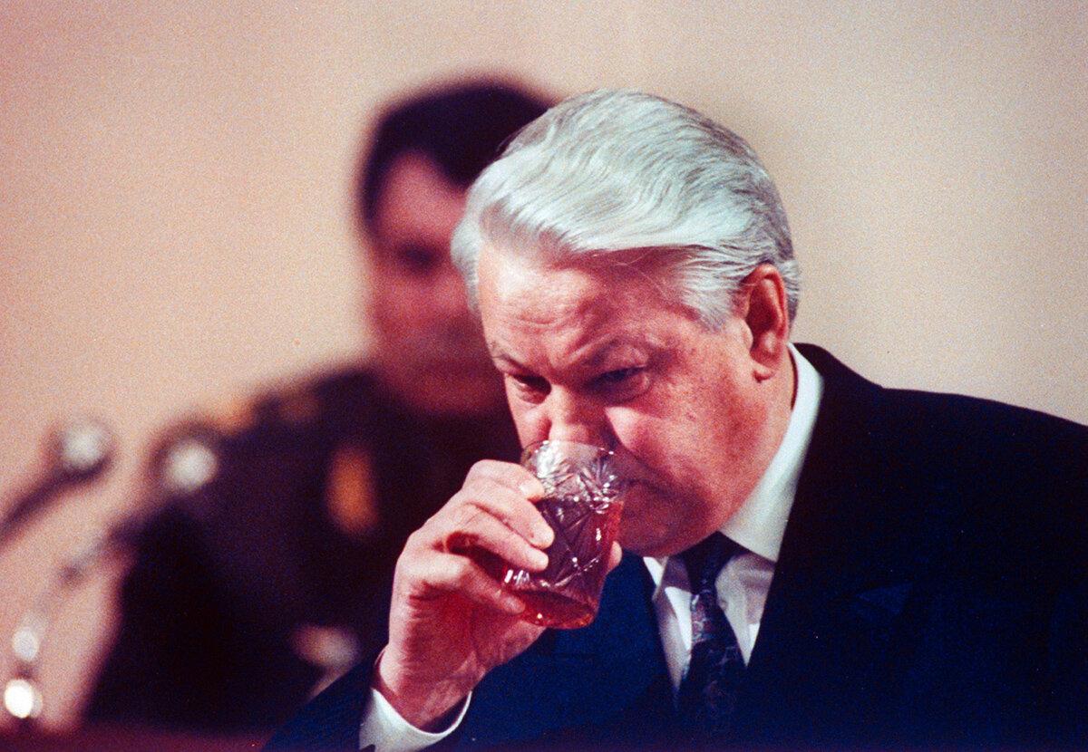 Думаю, многие со мной согласятся, что кандидатура в виде Бориса Ельцина на посту Первого президента России была не самой плохой.