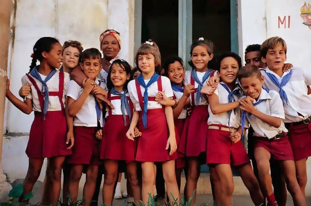 Кубинские школьники 