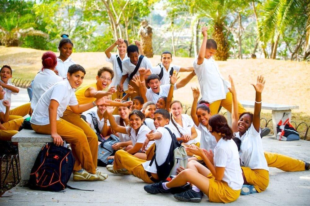 Кубинские школьники  