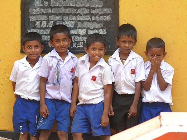Школьники на Шри-Ланке