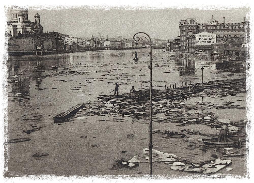 В 2012 году в Крымске произошла страшная трагедия. Небольшая река Адагум, протекающая через весь город вышла из берегов и затопила несколько жилых кварталов.-7