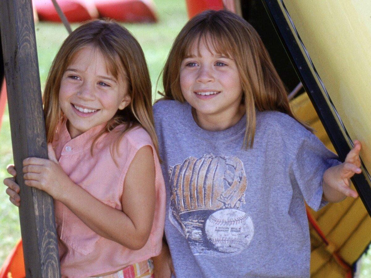 9-летние Мэри-Кейт и Эшли Олсен в фильме «Двое: Я и моя тень» (1995)