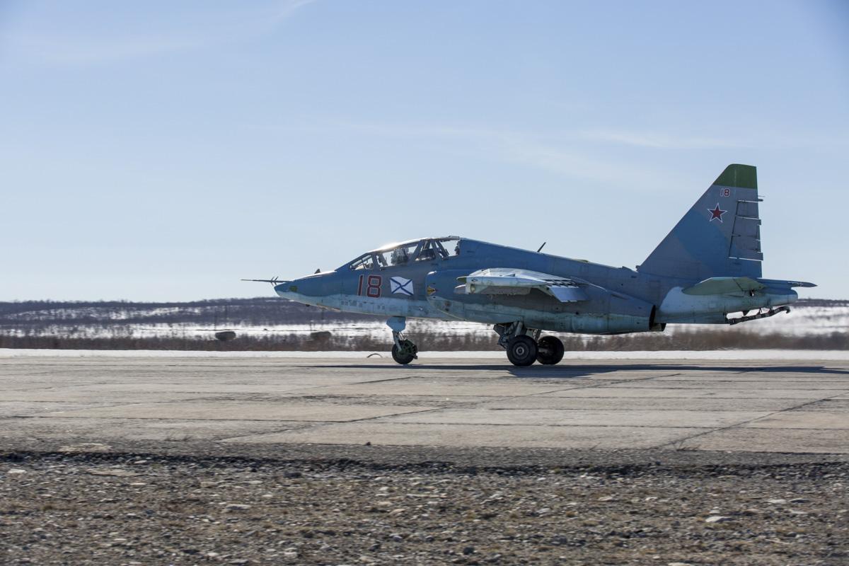 Су-25УТГ на аэродроме