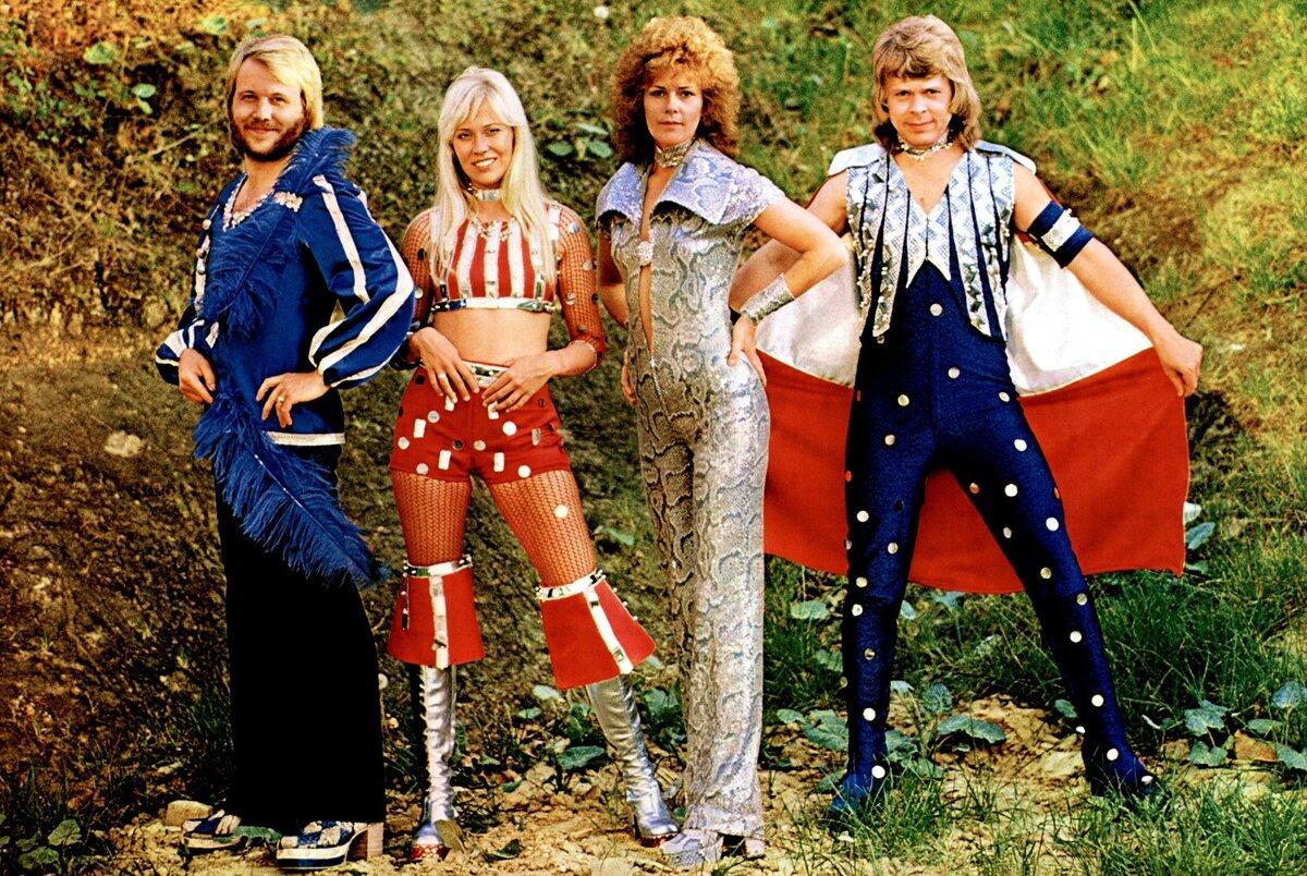 Кто застал конец 70х-начало 80х, прекрасно помнят дискотеки, где молодежь выплескивала всю энергию. Ни одна дискотека не проходила без  хитов шведской группы ABBA.-9-2