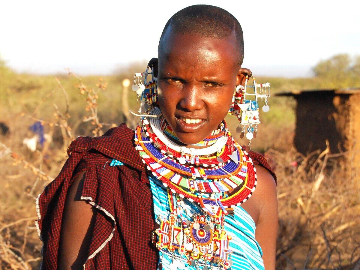 Масаи, что живут в Африке и очень любят украшения.
