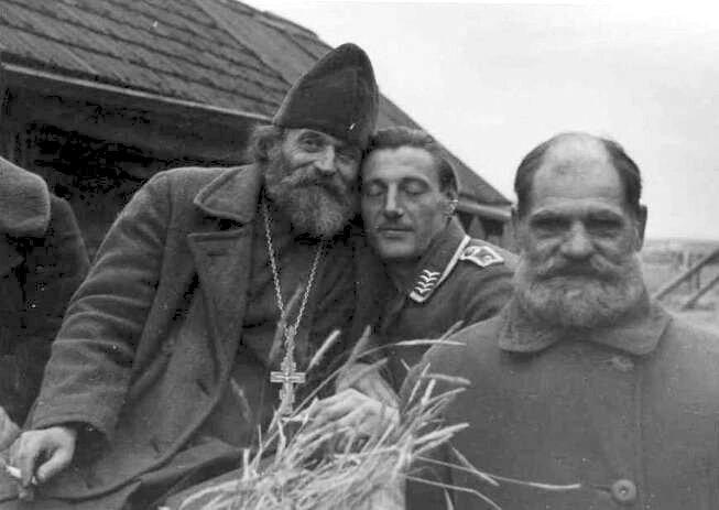 Попался мне тут один архив с немецкими снимками времен Великой Отечественной войны.-5