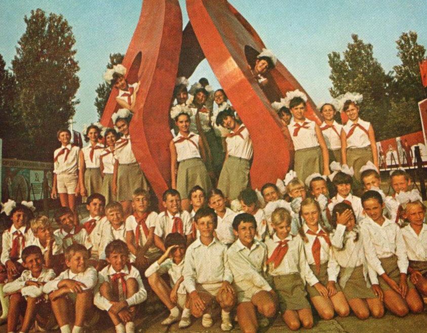 Пионерские лагеря - это одни из самых приятных воспоминаний советских детей
