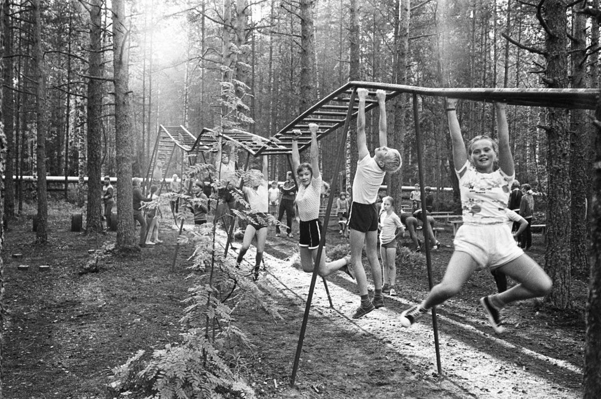 В детских лагерях СССР помимо водных прогулок всегда было чем заняться