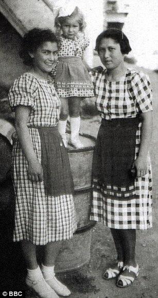 Довоенное фото Хелена с сестрой и ее малолетней дочерью, которая погибла в Освенциме.