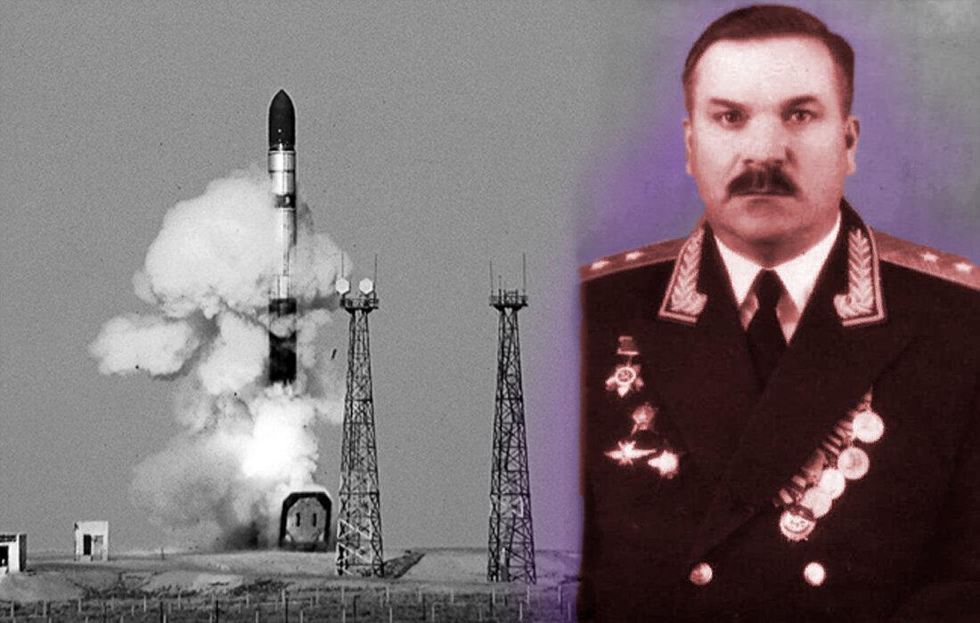 21 января 1970 году в Челябинской области произошло неслыханное ЧП – был застрелен командир 18-го отдельного ракетного корпуса, депутат XXII съезда КПСС, генерал-лейтенант Георгий Павлович Карих.