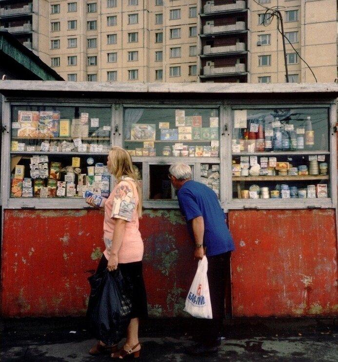 25 фотографий тех лет, которые вы еще наверняка не видели. Влияние преступности на общую жизнь в 90-е годы в России было огромным.-22