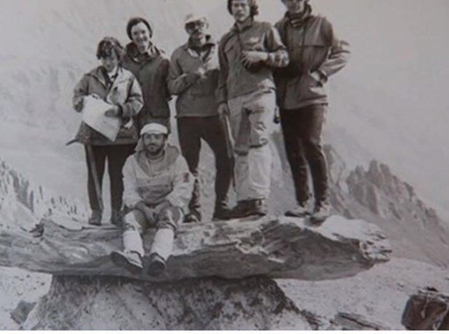 Елена с коллегами-альпинистами