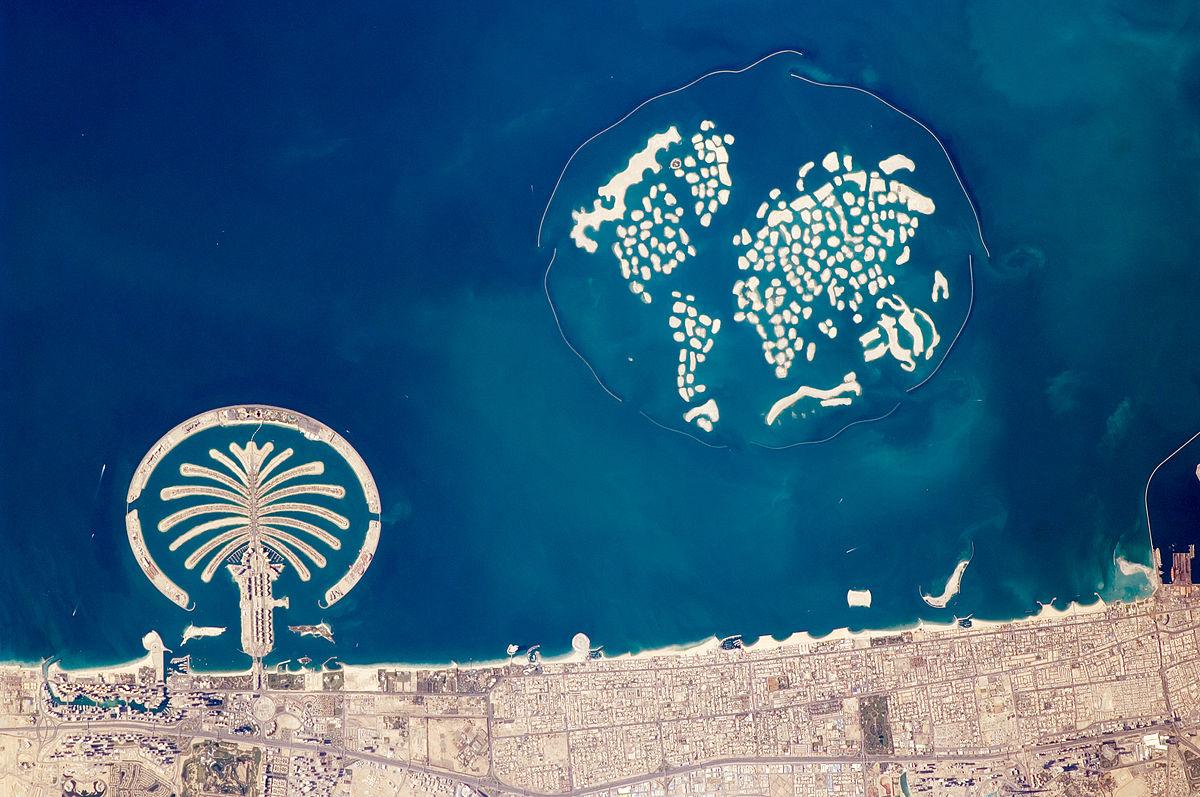 Дубай считается местом, где сосредоточено огромное количество сооружений, которые поражают человеческое воображение.-2