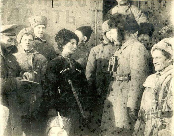 Женщина красный командир в годы Гражданской