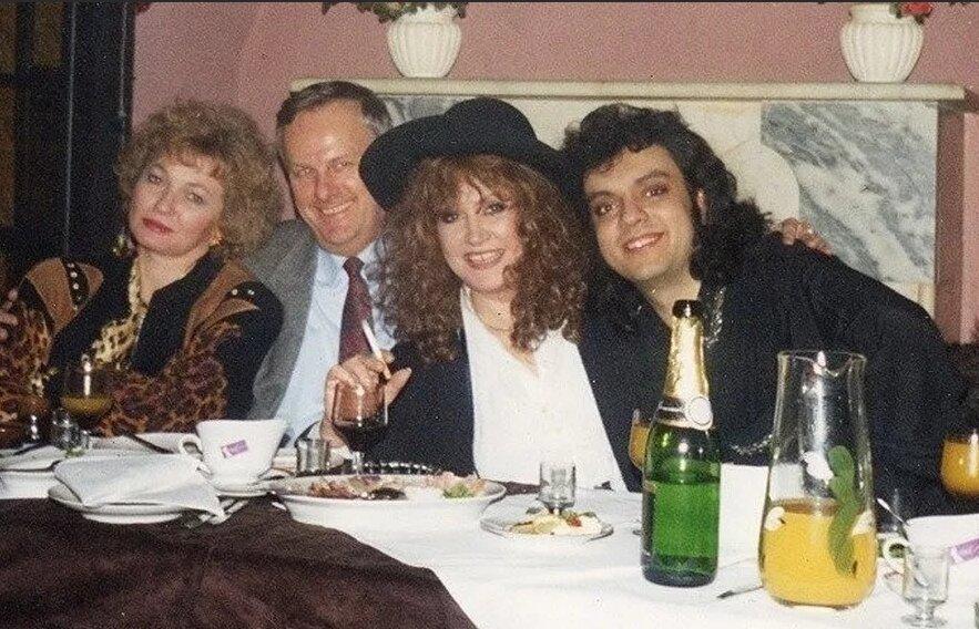 Анатолий Собчак с женой на светском вечере в компании Аллы Пугачевой и Филиппа Киркорова, Москва, 1995 год.