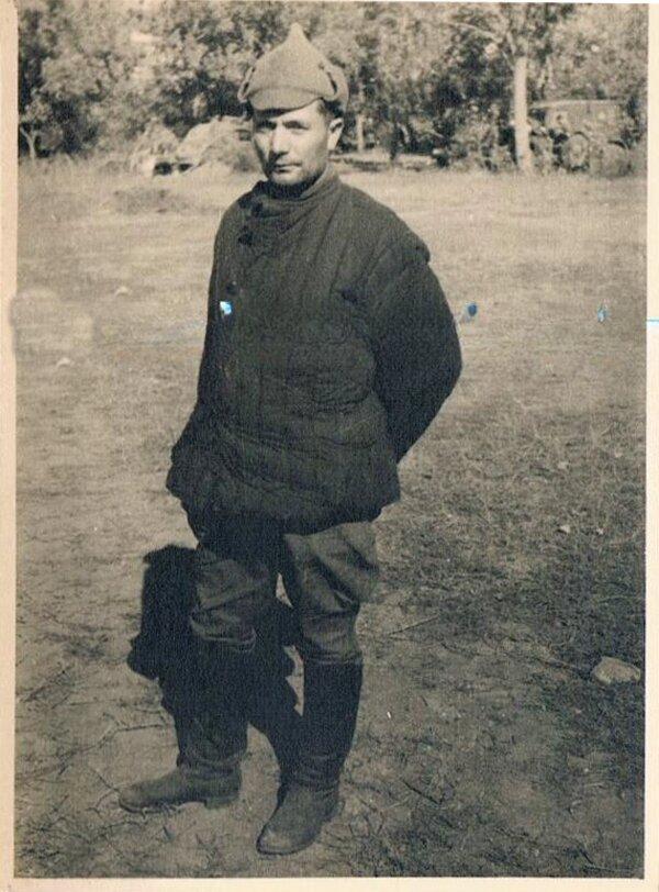 Генерал-майор Цирульников, Пётр Гаврилович, ком. 51 СД, пленён 8 или 9.10.1941г., 21.10.1941 г. бежал из плена при перевозке. Вышел к своим, арестован, отсидел 10 лет, освобождён. 