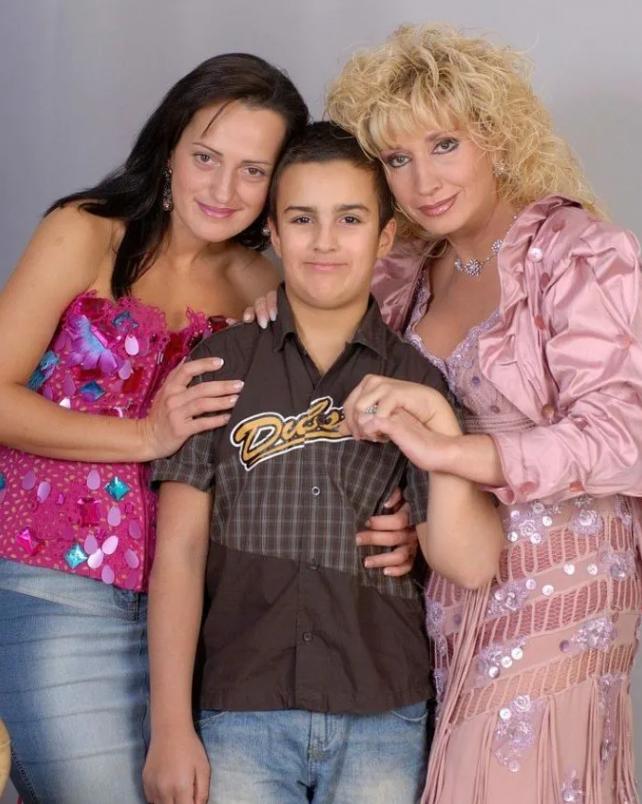 Ирина Аллегрова с дочерью и внуком